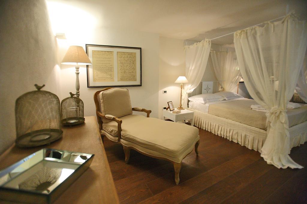 Bed and Breakfast Don Totu - Dimora Storica San Cassiano  Habitación foto